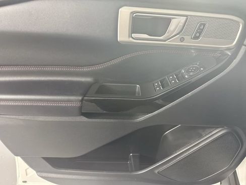 Used 2023 Ford Explorer ST-Line AWD/4WD image 21