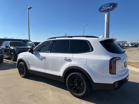 Used 2024 Kia Telluride SX Prestige X-Pro image 3