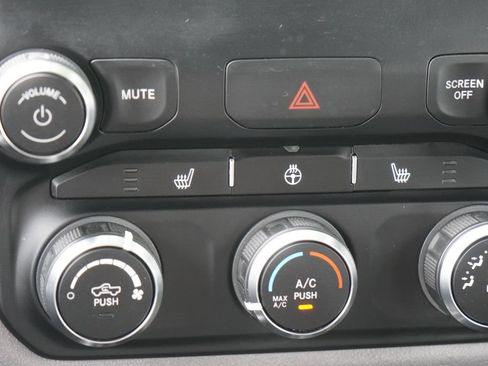 Used 2023 RAM 1500 Big Horn AWD/4WD image 34