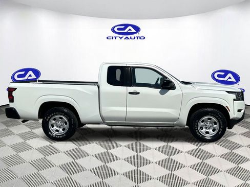 Used 2022 Nissan Frontier S RWD image 2