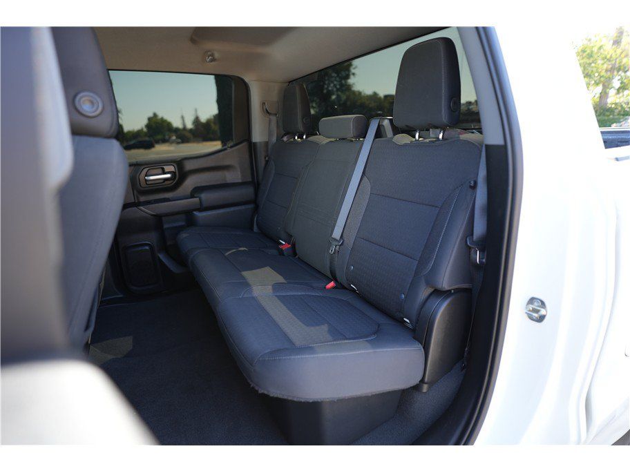 Used 2020 Chevrolet Silverado 1500 LT RWD image 12