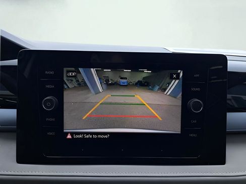 New 2025 Volkswagen Taos SE AWD/4WD image 25
