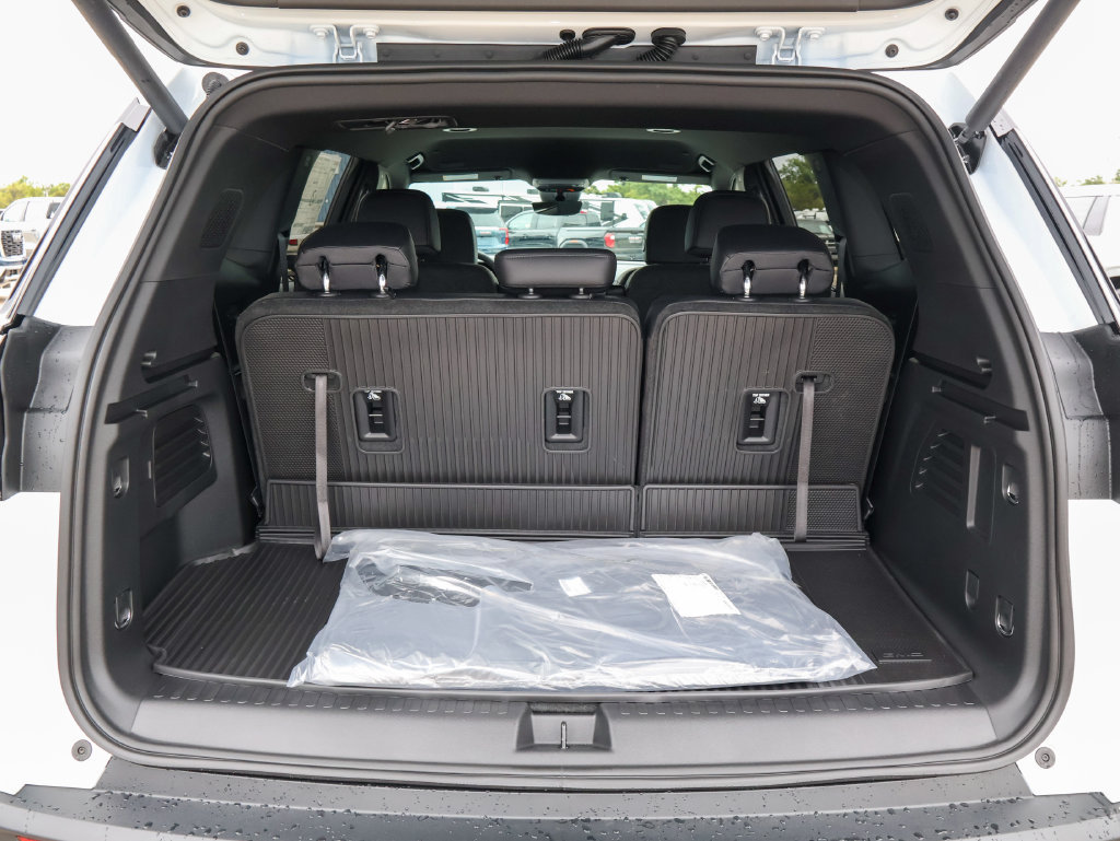 New 2027 GMC Acadia Elevation w/ Black Edition AWD/4WD image 5