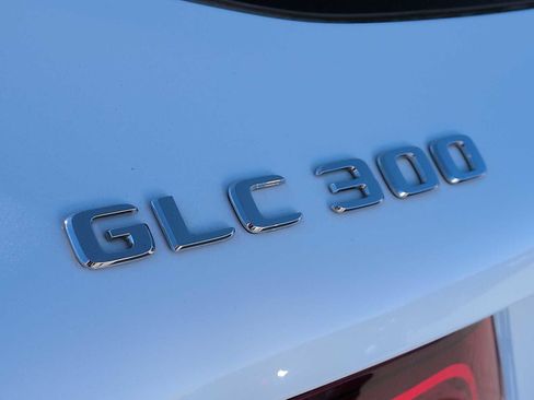 Used 2022 Mercedes-Benz GLC 300 image 13