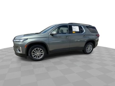 Used 2023 Chevrolet Traverse LT image 4