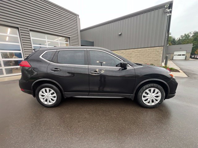 Used 2017 Nissan Rogue S AWD/4WD image 4