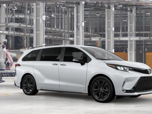 New 2026 Toyota Sienna XSE FWD image 16