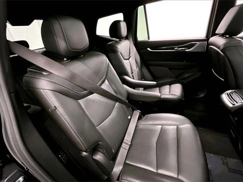 Used 2024 Cadillac XT6 Premium Luxury image 23