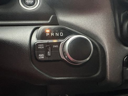 Used 2024 RAM 2500 Tradesman w/ Chrome Appearance Group image 27