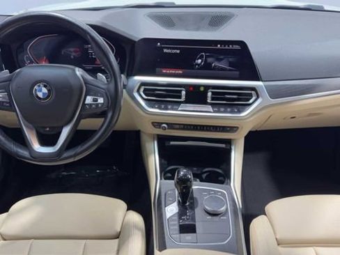 Used 2019 BMW 330i Sedan w/ Premium Package RWD image 17