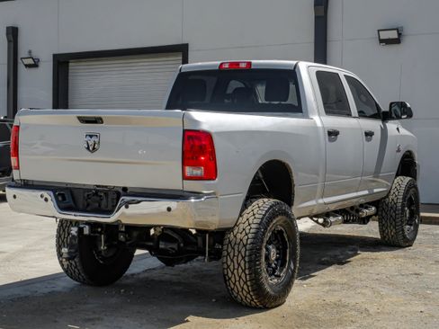 Used 2016 RAM 2500 Tradesman w/ Chrome Appearance Group AWD/4WD image 8