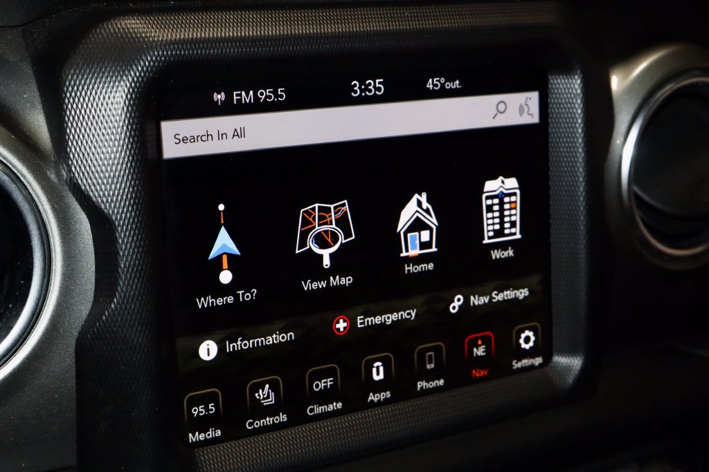 Used 2020 Jeep Wrangler Unlimited Sahara AWD/4WD image 4