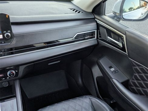 Used 2024 Mitsubishi Outlander SEL image 17