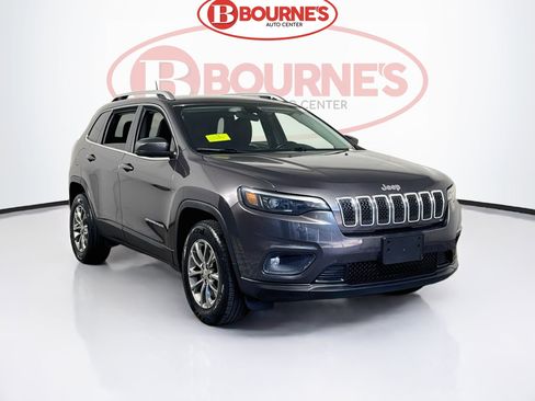 Used 2019 Jeep Cherokee Latitude Plus w/ Cold Weather Group AWD/4WD image 1