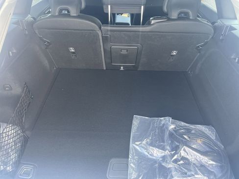 Used 2023 Volvo XC60 T8 Core image 6