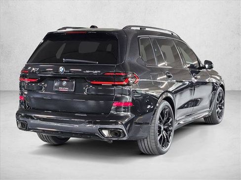 Used 2027 BMW X7 xDrive40i w/ M Sport Package AWD/4WD image 5