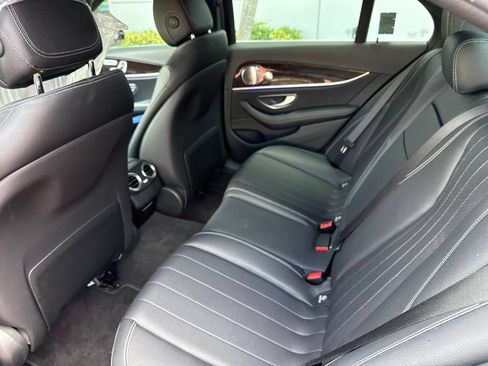Used 2017 Mercedes-Benz E 300 image 7
