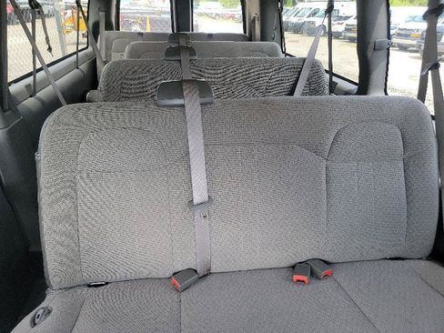 Used 2025 Chevrolet Express 3500 LT w/ LT Preferred Equipment Group RWD image 12