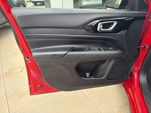 Used 2022 Jeep Compass Limited AWD/4WD image 23