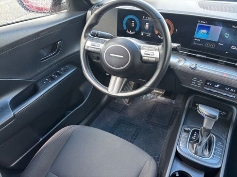 Used 2025 Hyundai Kona SEL image 30