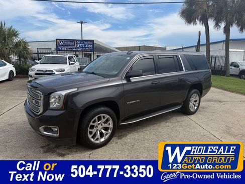 Used 2017 GMC Yukon XL SLT w/ Open Road Package RWD image 1