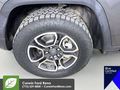 Used 2022 Jeep Grand Cherokee Trailhawk AWD/4WD image 35
