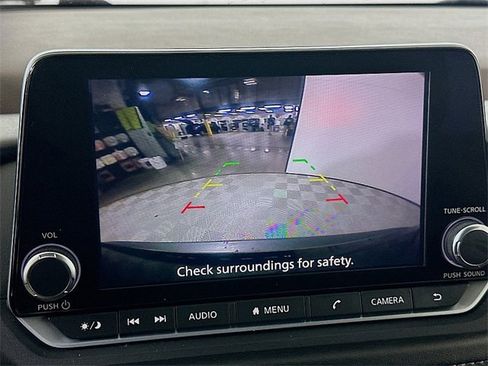 Used 2023 Nissan Rogue SV image 15