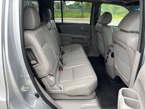 Used 2015 Honda Pilot Touring image 10