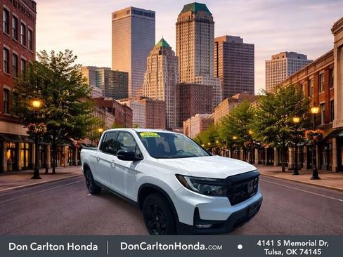 Used 2025 Honda Ridgeline Black Edition image 1