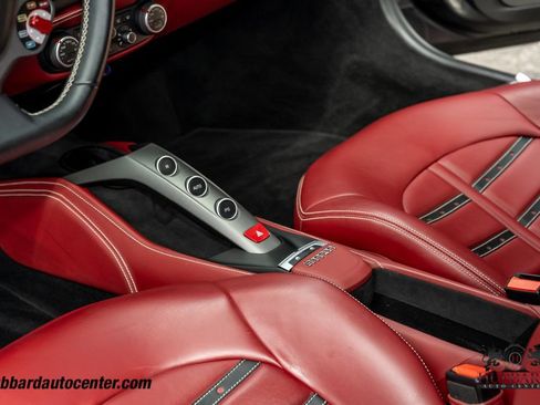 Used 2017 Ferrari 488 GTB RWD image 21