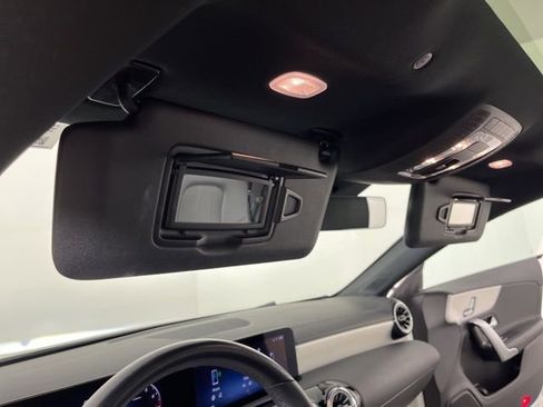 Used 2025 Mercedes-Benz CLA 250 image 34