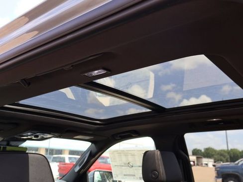 New 2026 Chevrolet Tahoe High Country AWD/4WD image 21