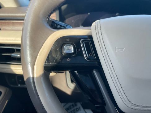 Used 2021 Lincoln Aviator Reserve w/ Elements Package Plus image 18
