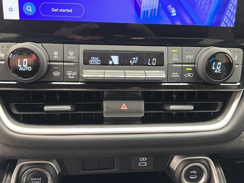 Used 2025 Toyota Grand Highlander AWD image 18