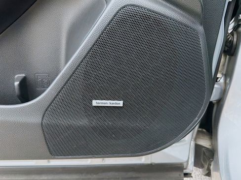 Used 2017 Subaru Forester 2.5i Touring image 23