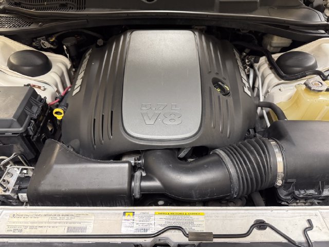 Used 2010 Dodge Challenger R/T RWD image 19