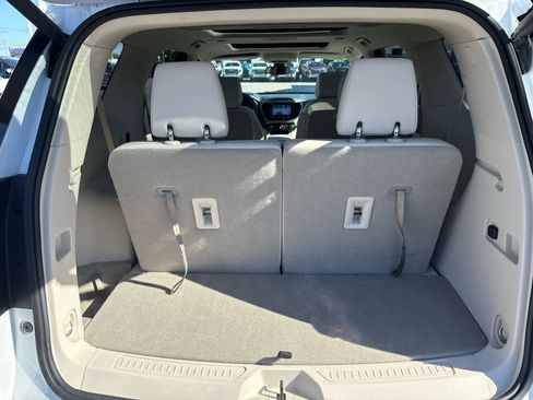 Certified 2023 GMC Acadia Denali image 11