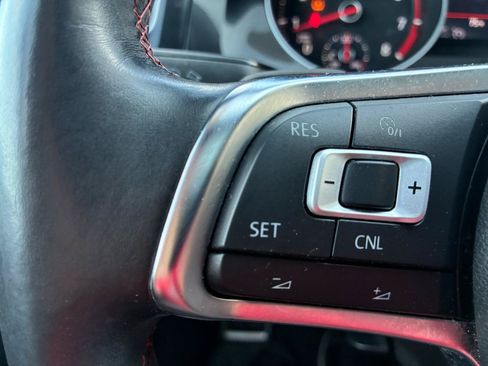 Used 2017 Volkswagen GTI Autobahn FWD image 18