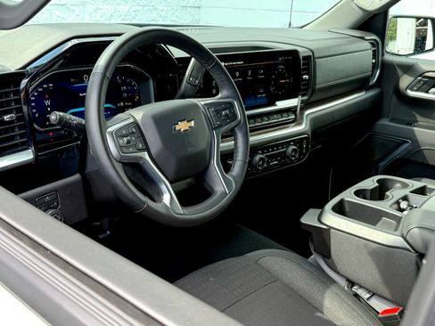 Certified 2026 Chevrolet Silverado 1500 LT AWD/4WD image 14