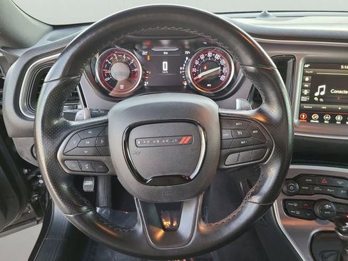 Used 2022 Dodge Challenger GT RWD image 17