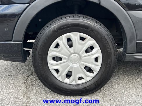 Used 2023 Ford Transit 350 XLT image 30