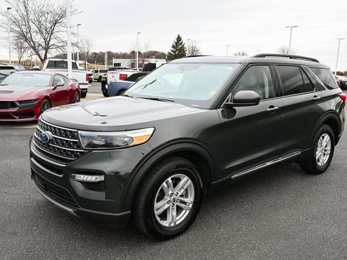 Certified 2023 Ford Explorer XLT w/ Equipment Group 202A image 9