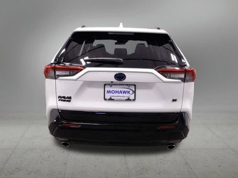 Used 2023 Toyota RAV4 SE w/ Weather & Moonroof Package image 4