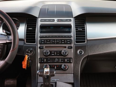 Used 2012 Ford Taurus SEL image 33