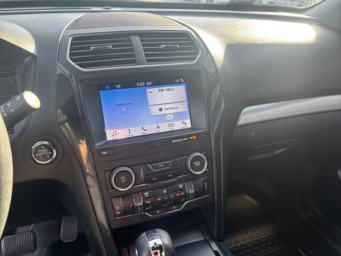 Used 2019 Ford Explorer XLT w/ Equipment Group 202A image 21