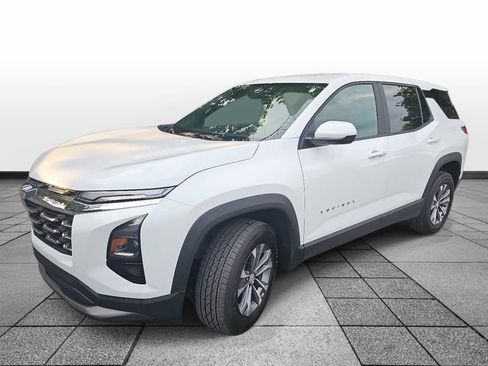 Used 2026 Chevrolet Equinox LT FWD image 1