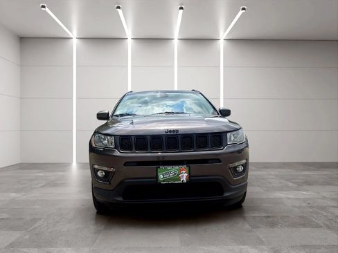 Used 2021 Jeep Compass Latitude w/ Sun and Sound Group AWD/4WD image 3