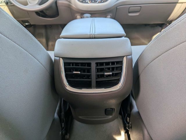 Used 2025 Chevrolet Malibu LT FWD image 15