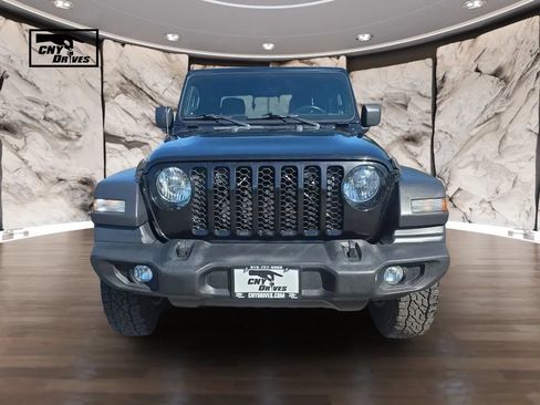 Used 2020 Jeep Gladiator Sport w/ Quick Order Package 24S AWD/4WD image 2