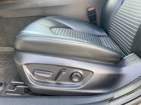 Used 2023 Toyota Camry SE image 29